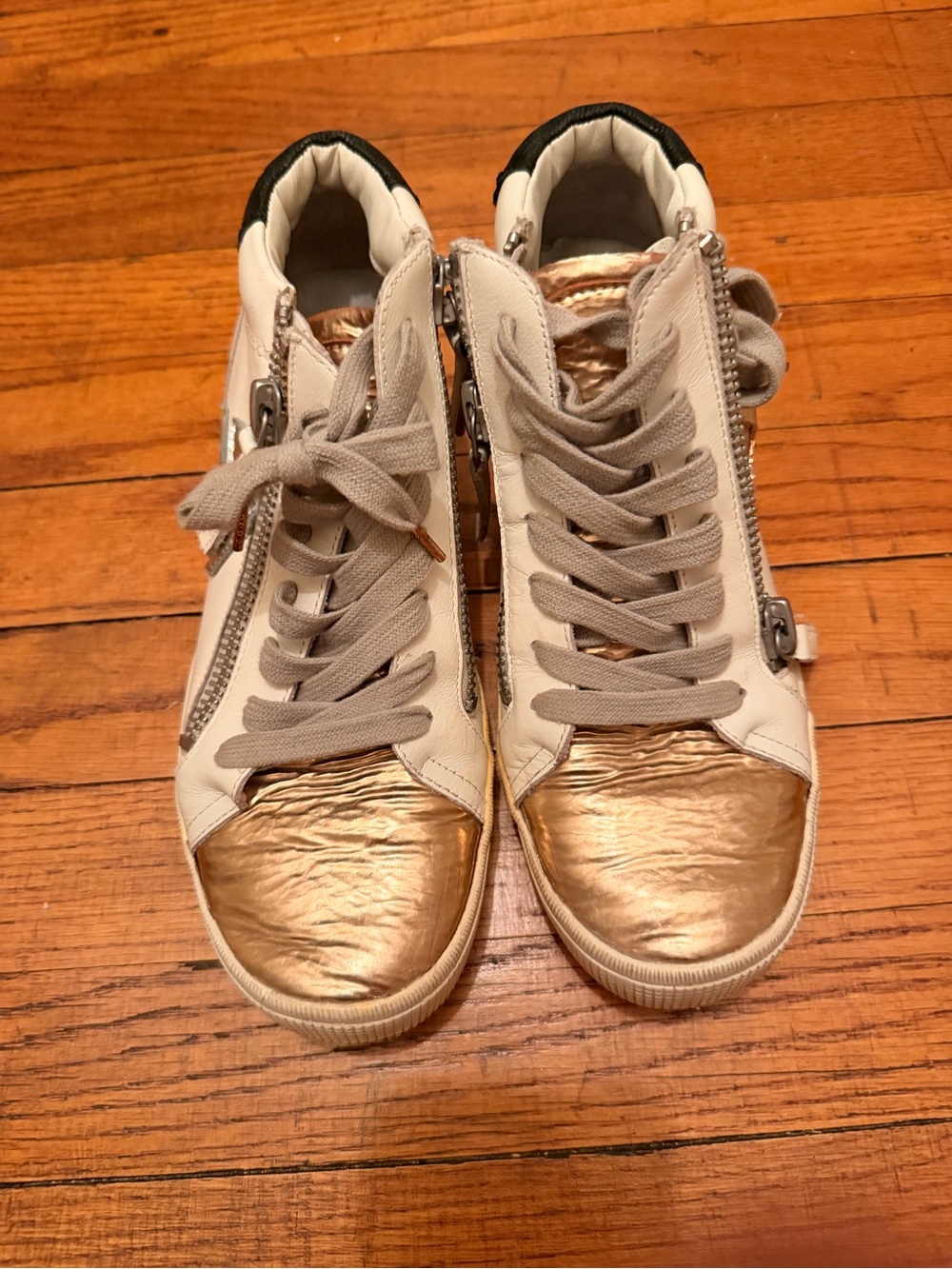 Dolce Vita White Sneakers with Metallic Gold Toe Caps 7.5